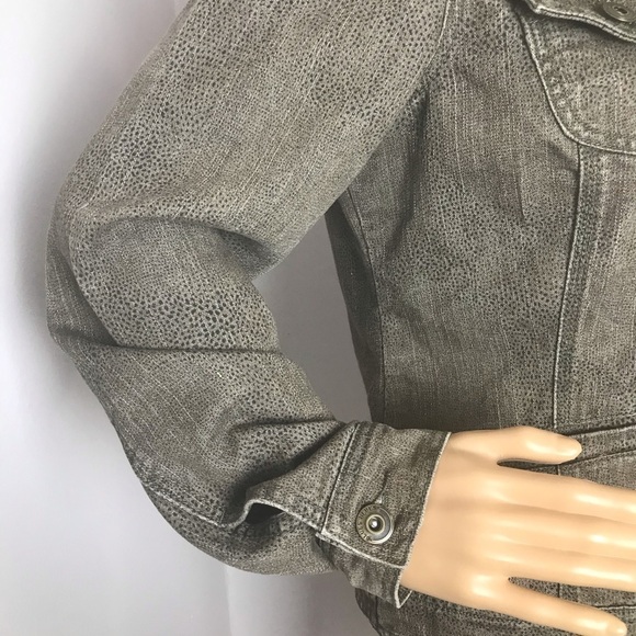 Baccini Women’s Animal Print Jean Jacket Size: Medium - Picture 3 of 10